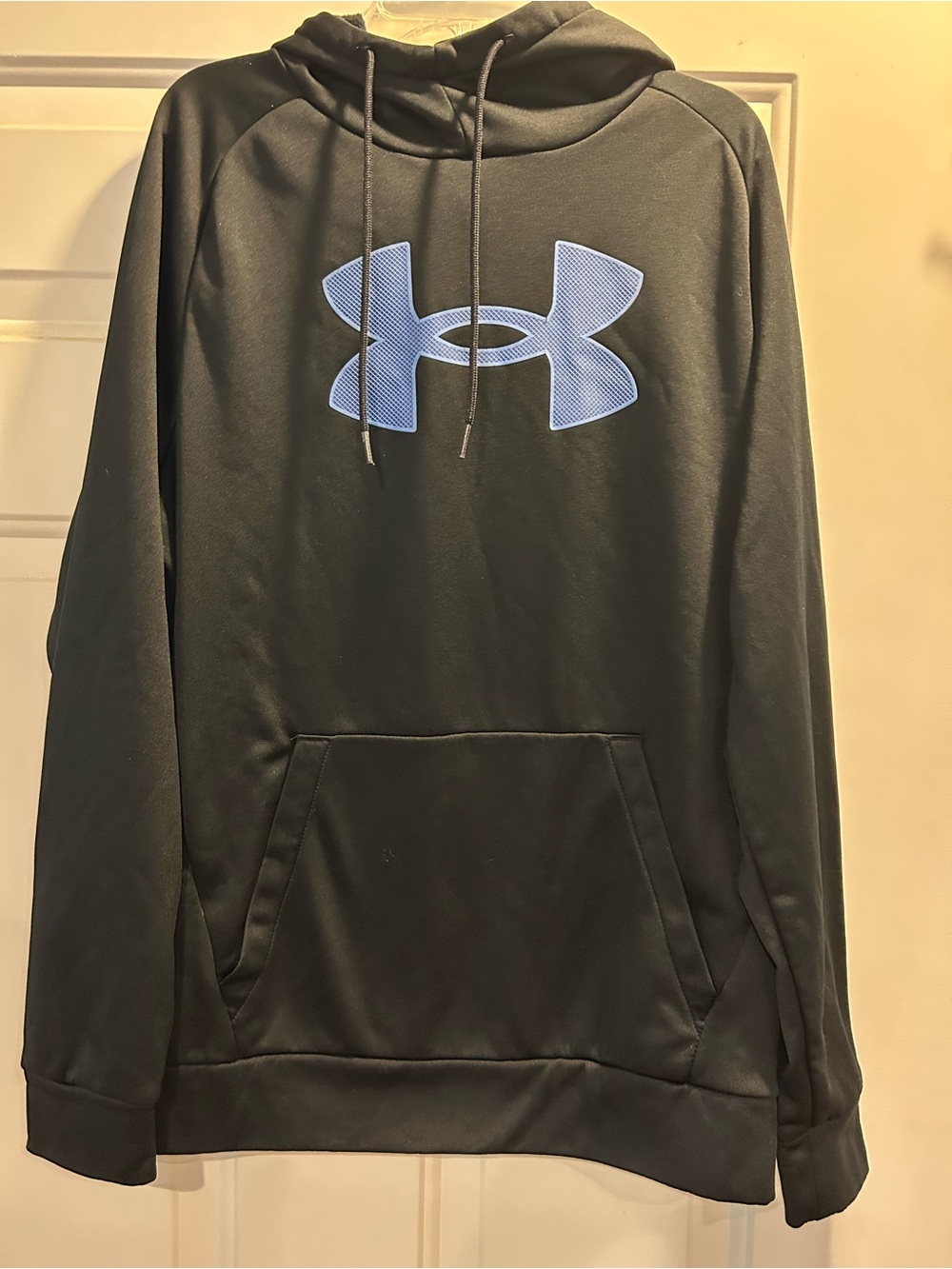 Under Armour Men’s Black Hoodie with Blue Logo loose fit medium